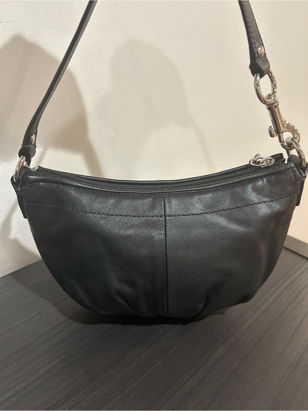 Coach Ashley Small Black Leather shoulder/wristlet bag EUC - Picture 9 of 13